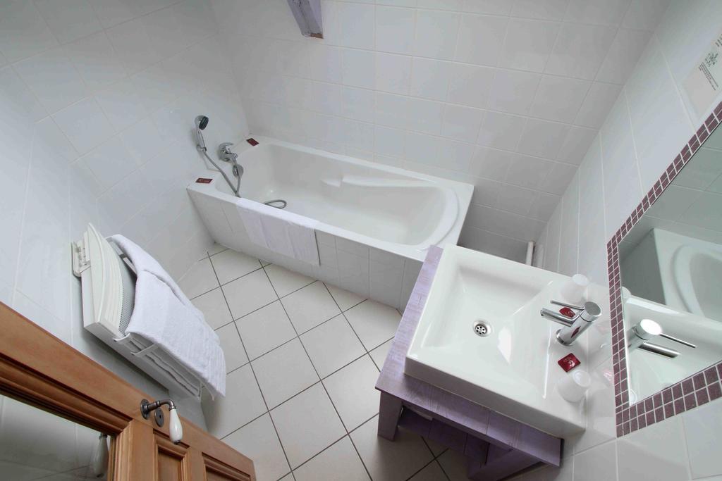 Hotel Gerard D'Alsace เฌราร์แมร์ ภายนอก รูปภาพ